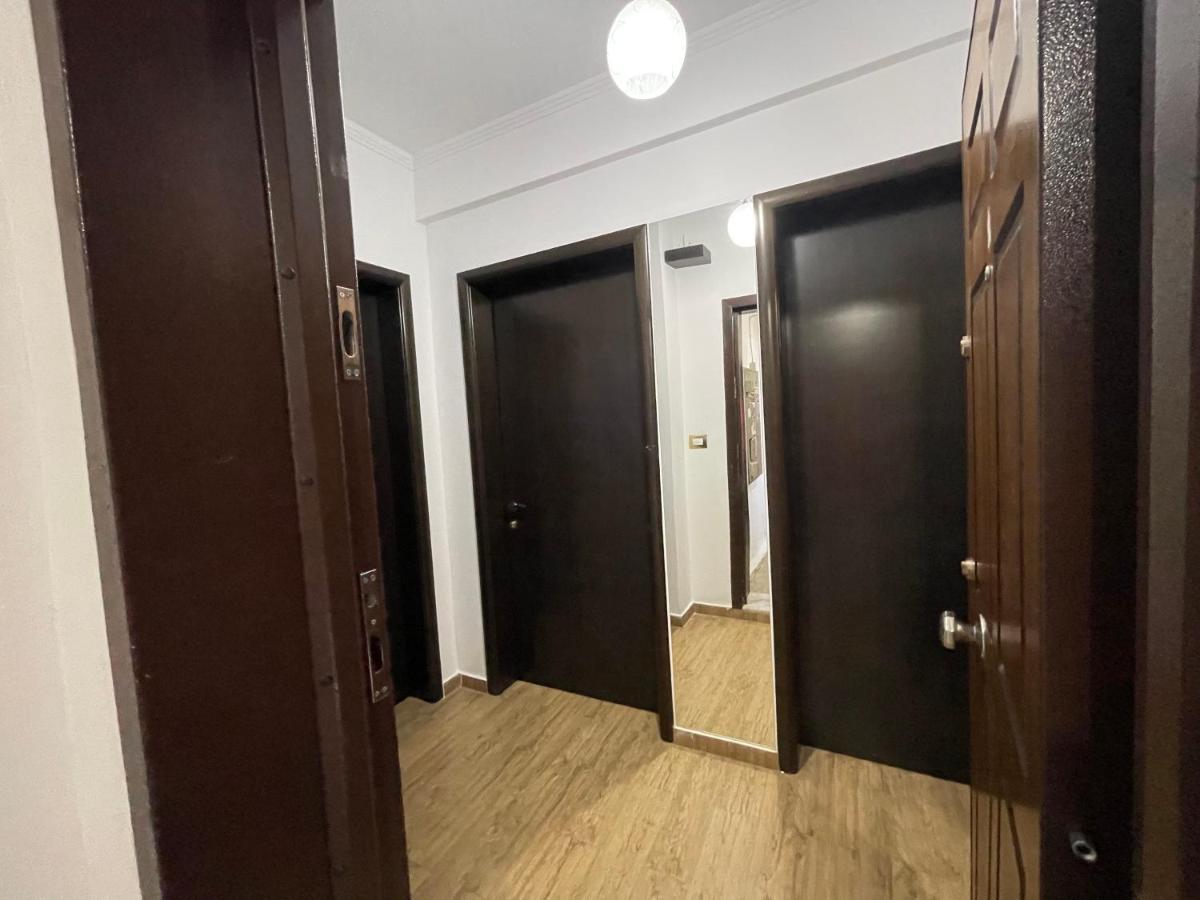 Centre Hotel ベラト エクステリア 写真
